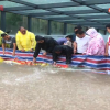 教科书式自救：暴雨后郑州一小区地库300多辆车完好无损