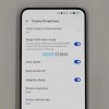 疑似realme GT2 Pro真机图曝光：全球首款屏下前摄2K屏、三边等宽