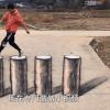 小伙马路上画3D画惊到路人 网友：走着走着不敢走了