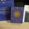 Google精心制作了一套Pixel 6主题的塔罗牌并送给粉丝