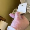 情况有多糟：十年后发现丢失的iPhone堵塞了厕所