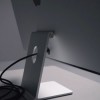用户收货后发现 Studio Display 的电源线不能与机身分离