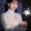 68岁赵雅芝晒最新“许愿”写真 面庞依旧精致风韵不减