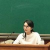 “万人迷”陈好中戏上课照曝光 知性优雅颜值不减当年