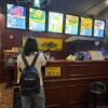发黑床单、盗版影片、摄像头偷窥无遮拦：这样的私人影院难持久