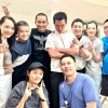 网剧《唐人街探案2》杀青：邱泽站中位表情搞怪