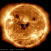 NASA在SDO图像中发现太阳像一个大火球一样“微笑”