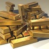 80后设计师晒价值百万黄金内衣裤：灵感来自《圣斗士星矢》动画片