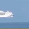 俄罗斯索契海域现海市蜃楼：一艘巨大客轮漂浮天空