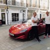 英国一双胞胎兄弟驾名爵Cyberster电动车环球冒险 目标中国上海
