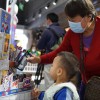 奥特曼集换式卡牌闷声发财 但未成年人沉迷问题难解