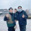 网友在高速服务区偶遇雷军 亲自试驾测试小米SU7