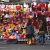 买玫瑰花、送巧克力 - 印度年轻一代“情人节之周”消费激增