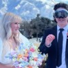 一位软件工程师戴着苹果Vision Pro参加婚礼 这让他的新婚妻子非常懊恼