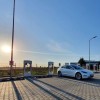 国家能源局回应新能源车高速公路充电难：为何一个服务区只有两三个充电桩？