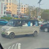 网友街头偶遇“老头乐商务车”：满载7人、还配有窗帘