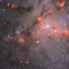 走进恒星锻造厂：哈勃深入三角座星系恒星形成的中心地带