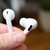 iOS 18测试版代码显示配备心率传感器的苹果无线耳塞正在研发中
