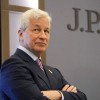 摩根大通CEO：玩社交媒体纯属浪费时间