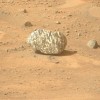 NASA“毅力号”漫游车在火星上发现神秘条纹岩石