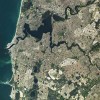 太空视角下的珀斯：河流、城市发展与自然和谐的壮丽景观