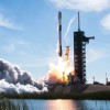 SpaceX猎鹰9号发射9+吨重卫星：史上第379次回收成功