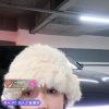 极越女主播突然得知失业：去公司拿了6双袜子4包餐巾纸  每月要还3000元车贷