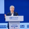 白重恩：减轻居民负担 应把九年义务教育延长到十二年