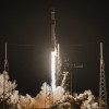 最新发射的SpaceX猎鹰9号着陆后因意外起火而倾覆