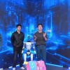 宇树科技机器人亮相李佳琦直播间 现场上演“人机走秀大战”