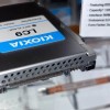 铠侠展示122.88TB数据中心级固态硬盘 封装32个4TB QLC NAND闪存芯片