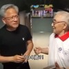 黄仁勋遇104岁老人问长寿秘诀：原来全天下男人的爱好一样