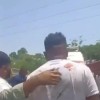印度坠机事故幸存者跳机逃生 自行从残骸中走出
