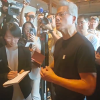 4万亿美元CEO用啥手机 黄仁勋晒机：纯正的安卓系统 非常简洁干净