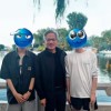 偶遇黄仁勋夜游什刹海 网友：收亲笔签名红包，沾好运